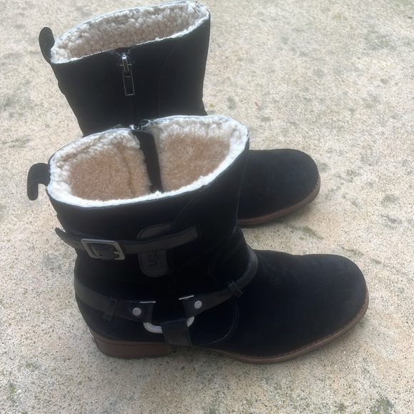 UGG Endell Women's Black Suede Leather Shearling Harness Moto Ankle Boot Size 8 - Picture 2 of 12